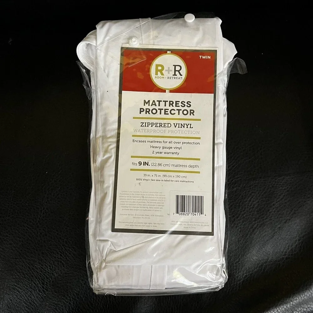 Twin Zippered Vinyl Mattress Protector Fitted Twin 39x75x9 New Read